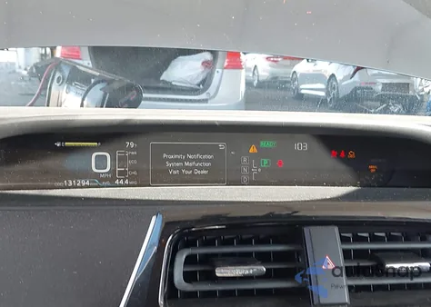 2016 Toyota Prius Four z USA, uszkodzony, nr VIN JTDKARFU3G3001169